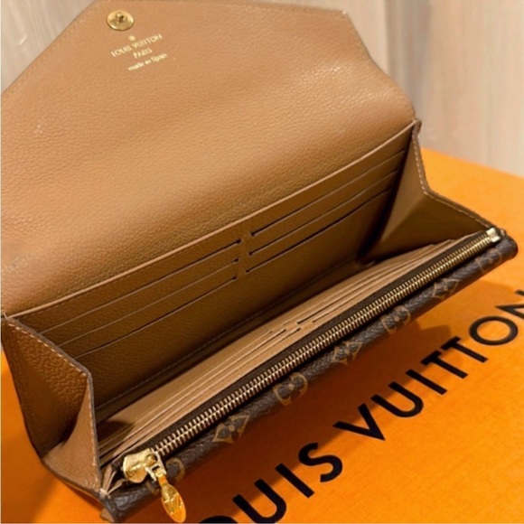 Authentic Louis Vuitton Double V Wallet - Picture 6 of 13